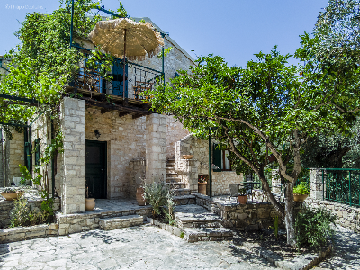 Adamantia Apart-Hotel